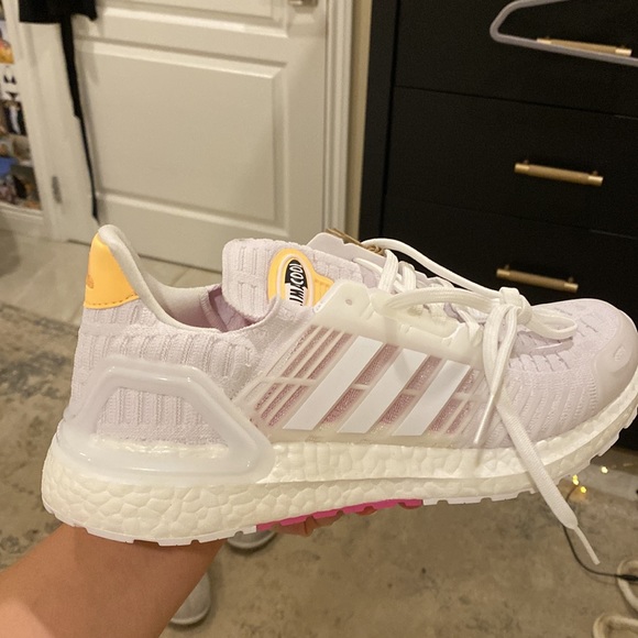 BRAND NEW ULTRA BOOSTS - Picture 3 of 6